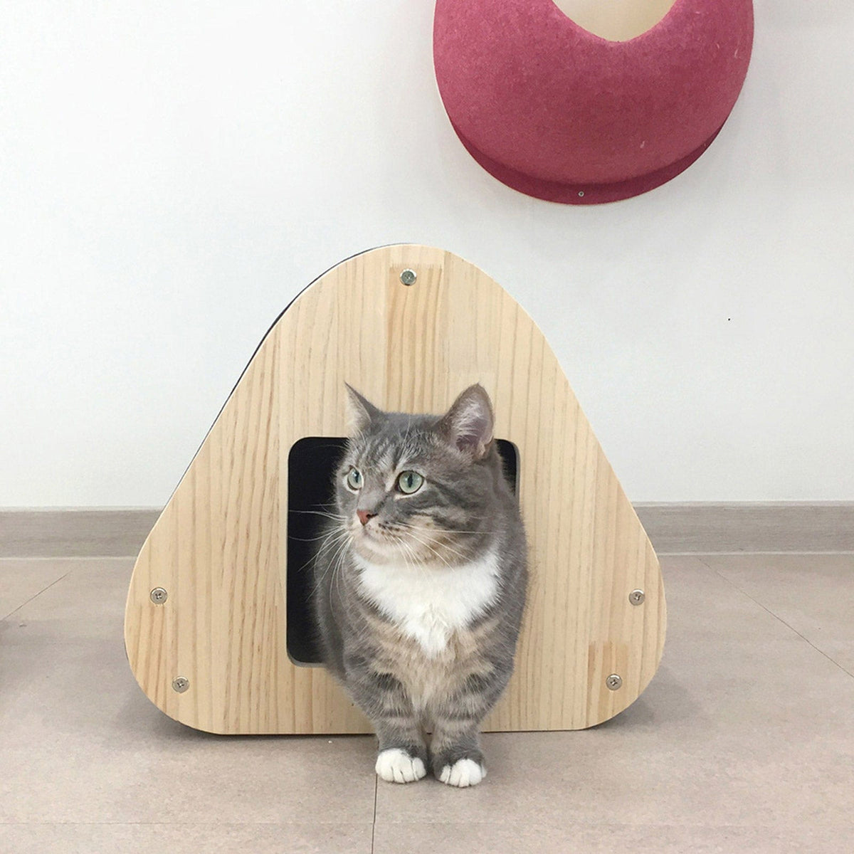 Spud Jax Petshop Yaomi Wood Triangle Cat Scratcher Sofa Pet Bed Pet Care > Cat Supplies > Cat Scratchers