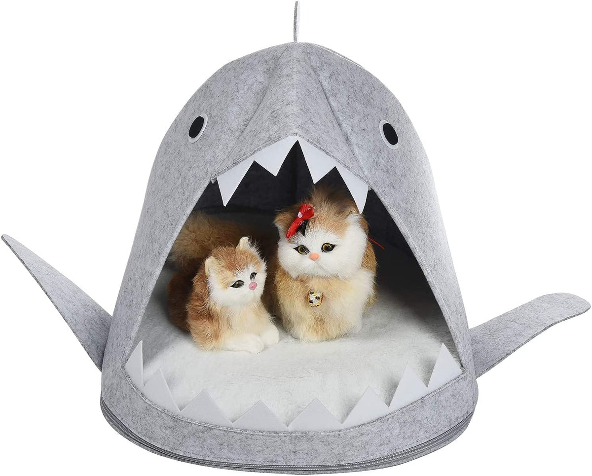 Spud Jax Petshop Shark Shape Pet Cave Bed for Cats andSmall Dogs 45 x 45 x 38 cm (Light Grey) Pet Care