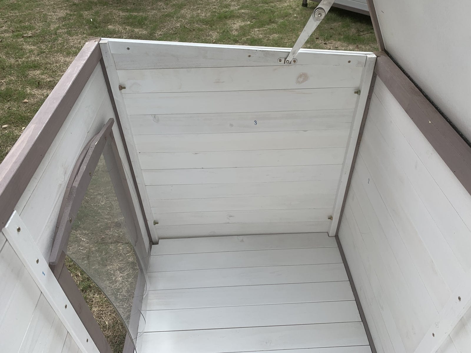 Spud Jax Petshop YES4PETS XL Timber Pet Dog Kennel House Puppy Wooden Timber Cabin With Stripe White Pet Care